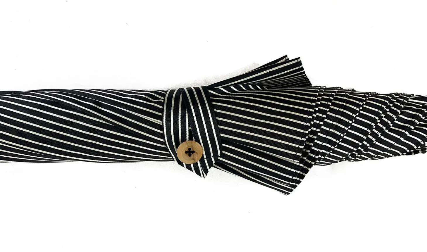 Black&White umbrella with Malacca Wood hand-curved