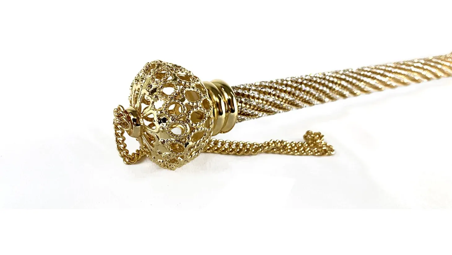 Elegant Shoehorn Encrusted with thousands of crystals