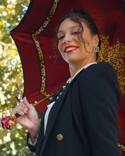 Sparkling red leopard design